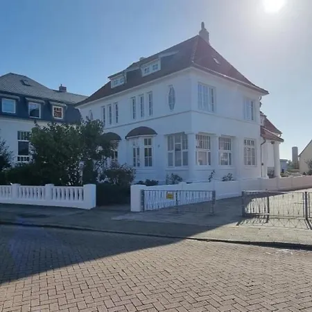 Apartment Nordkapp 4 *